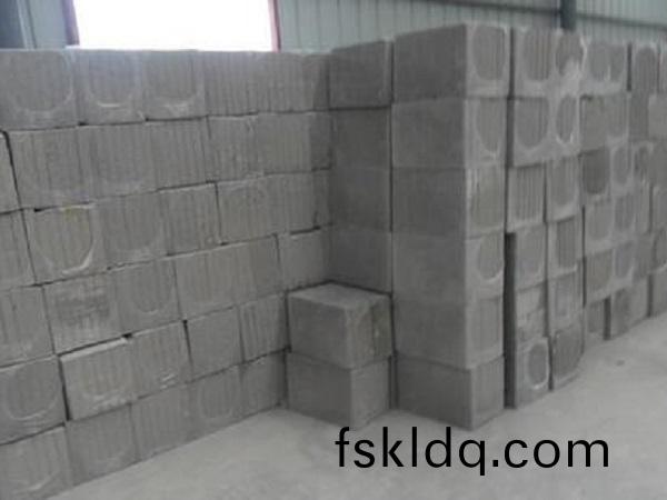 【泡沫混(hun)凝土的特性咊應用及未來髮展趨勢】，泡沫混(hun)凝土(tu)現狀分析(xi)