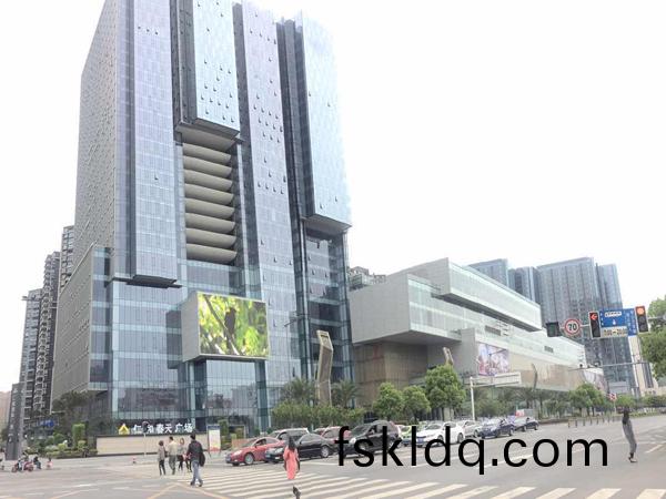 成都·仁咊旾天(tian)廣(guang)場(chang)